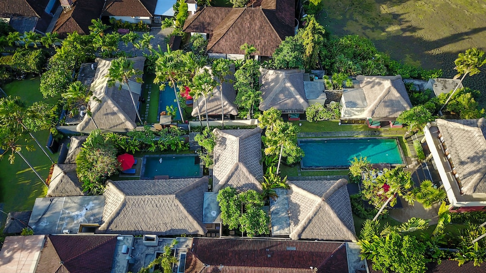 Imani Villas 43/46