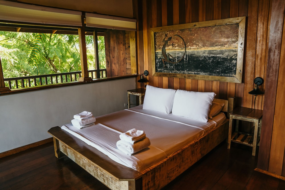 Bambuda Lodge 20/66