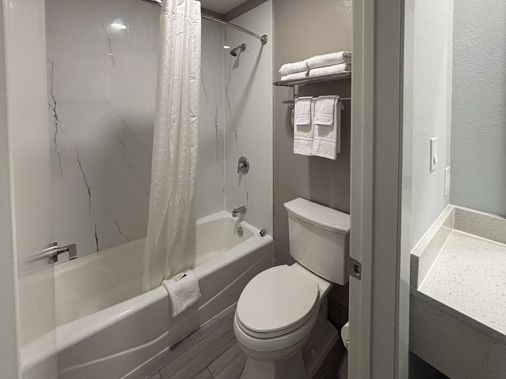 Motel6 La Porte, TX 50/54