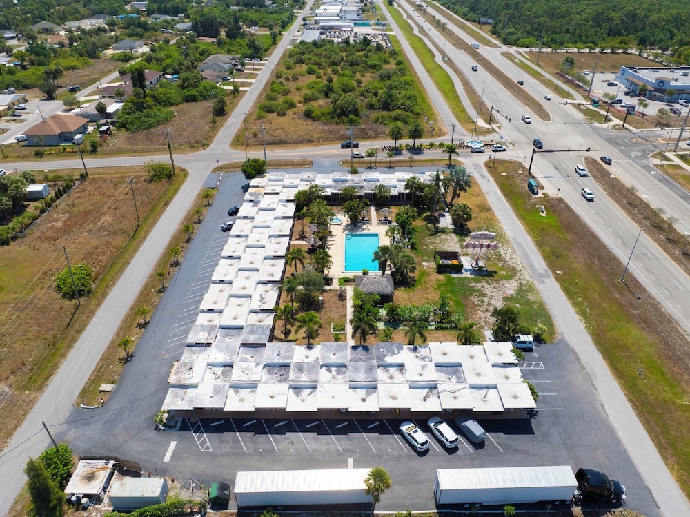 Warm Mineral Springs Motel 1/45