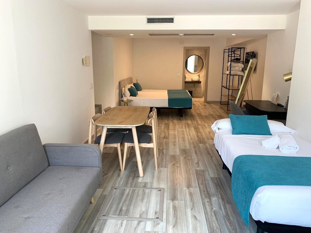 Pombal Rooms Santiago 17/50