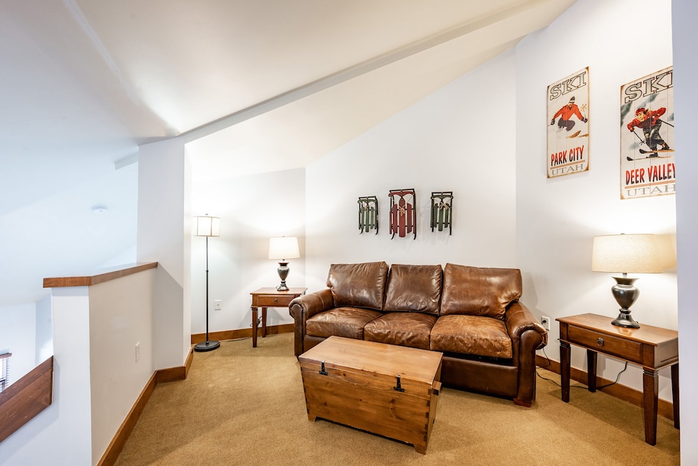 Sundial Lodge by All Seasons Resort Lodging 31/50
