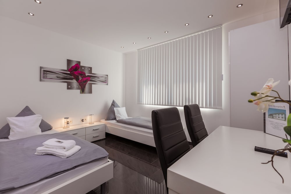Hotel am Rosenplatz 14/51