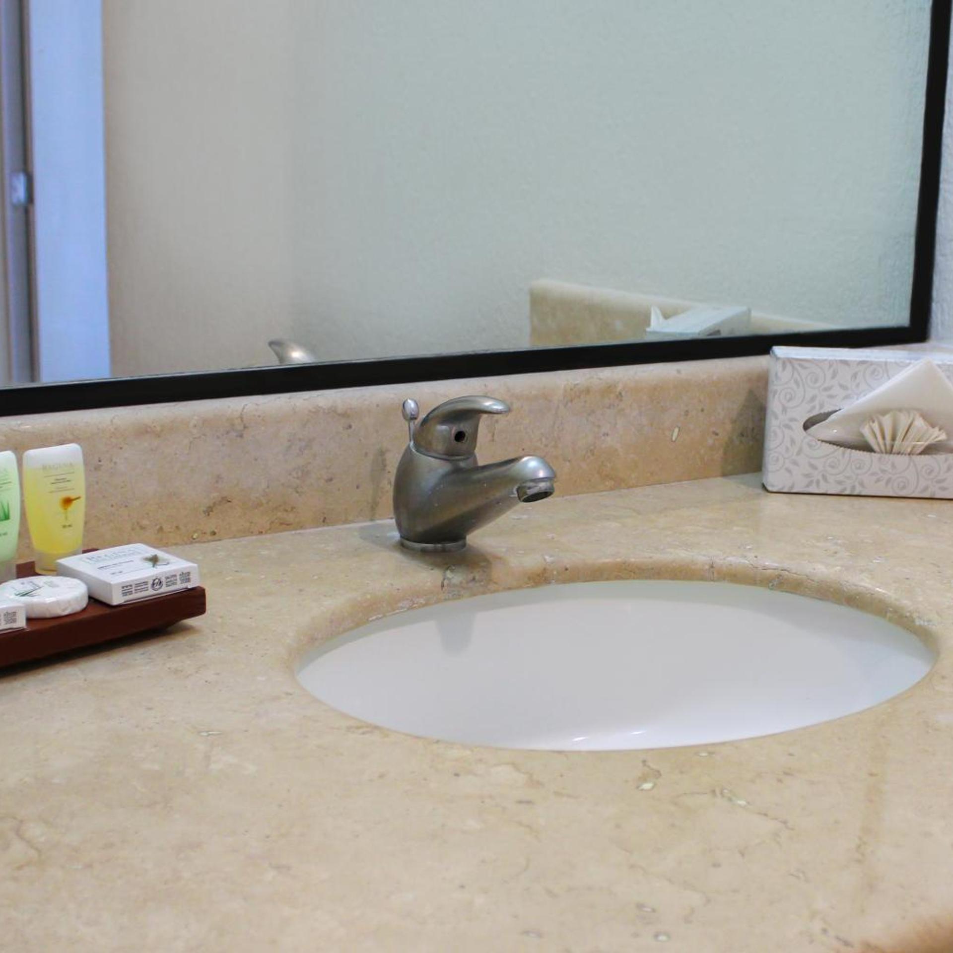 Hotel & Suites Real del Lago 49/51