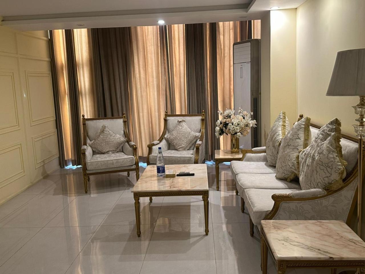 City Oasis Hotel 40/62