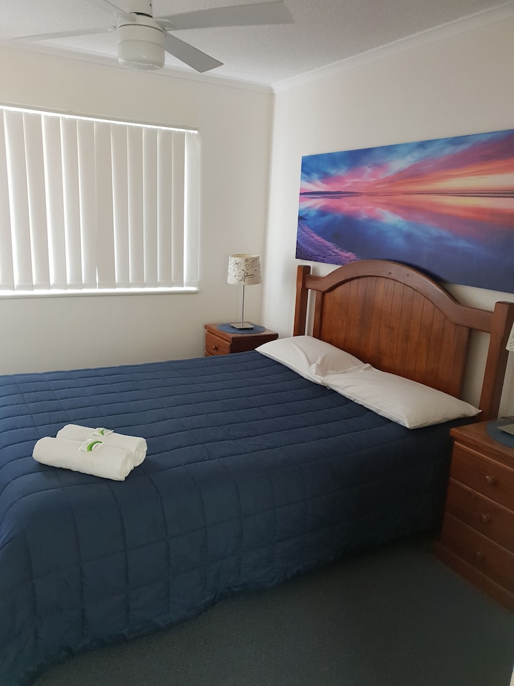 Bayviews and Harbourview Holiday Apartments 5/17