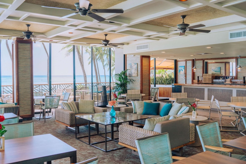 OUTRIGGER Waikiki Beach Resort 70/88