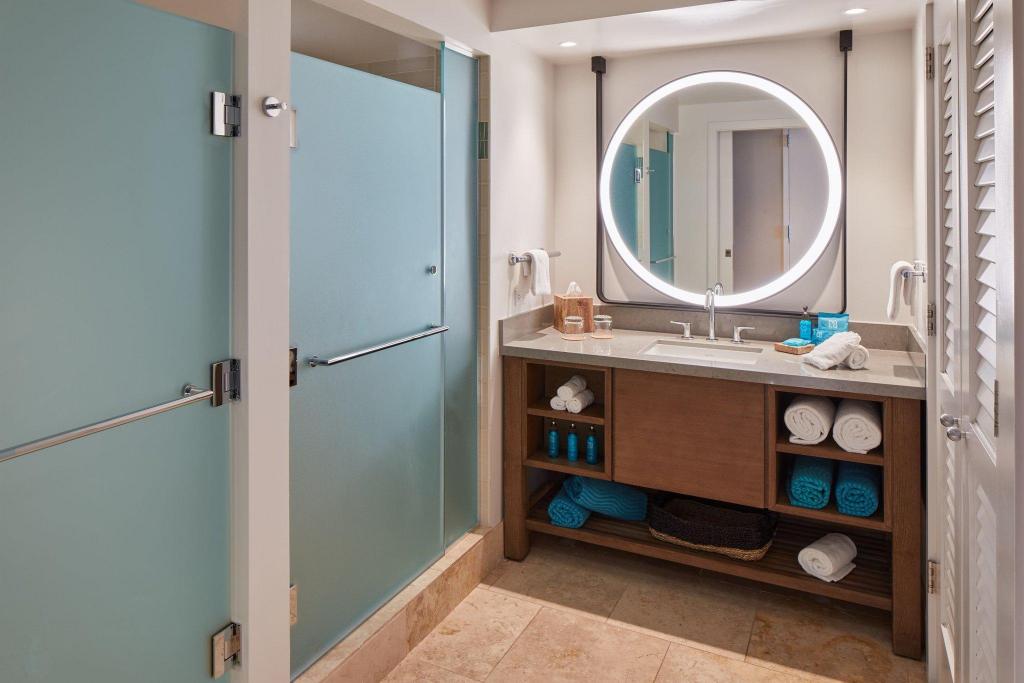Club, Guest Room, 2 Queen Beds, Ocean Front, Club Lounge Access, Top Floor، The Ritz-Carlton O ahu, Turtle Bay 3/4