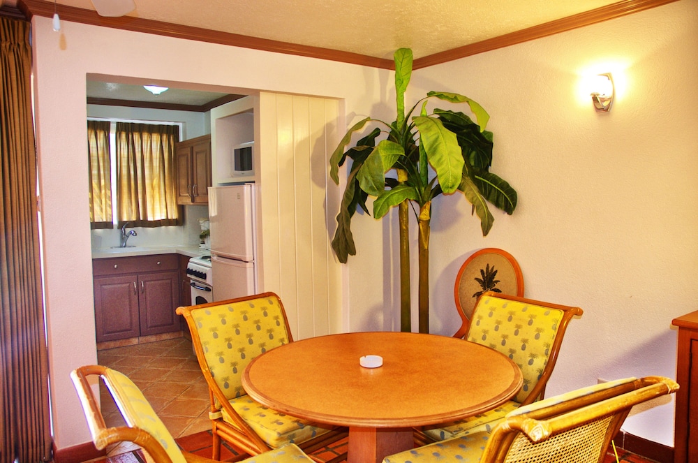 The Palms Resort 42/62