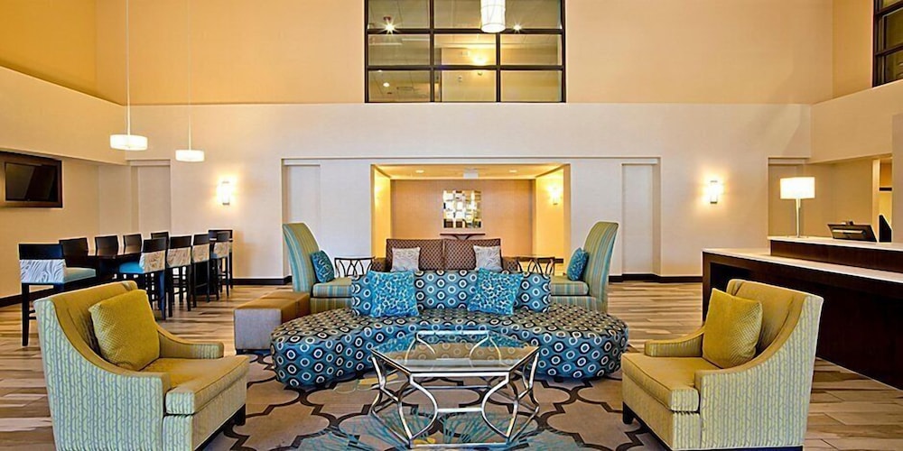 Holiday Inn Express Suites Colorado Springs South I 25 34/55