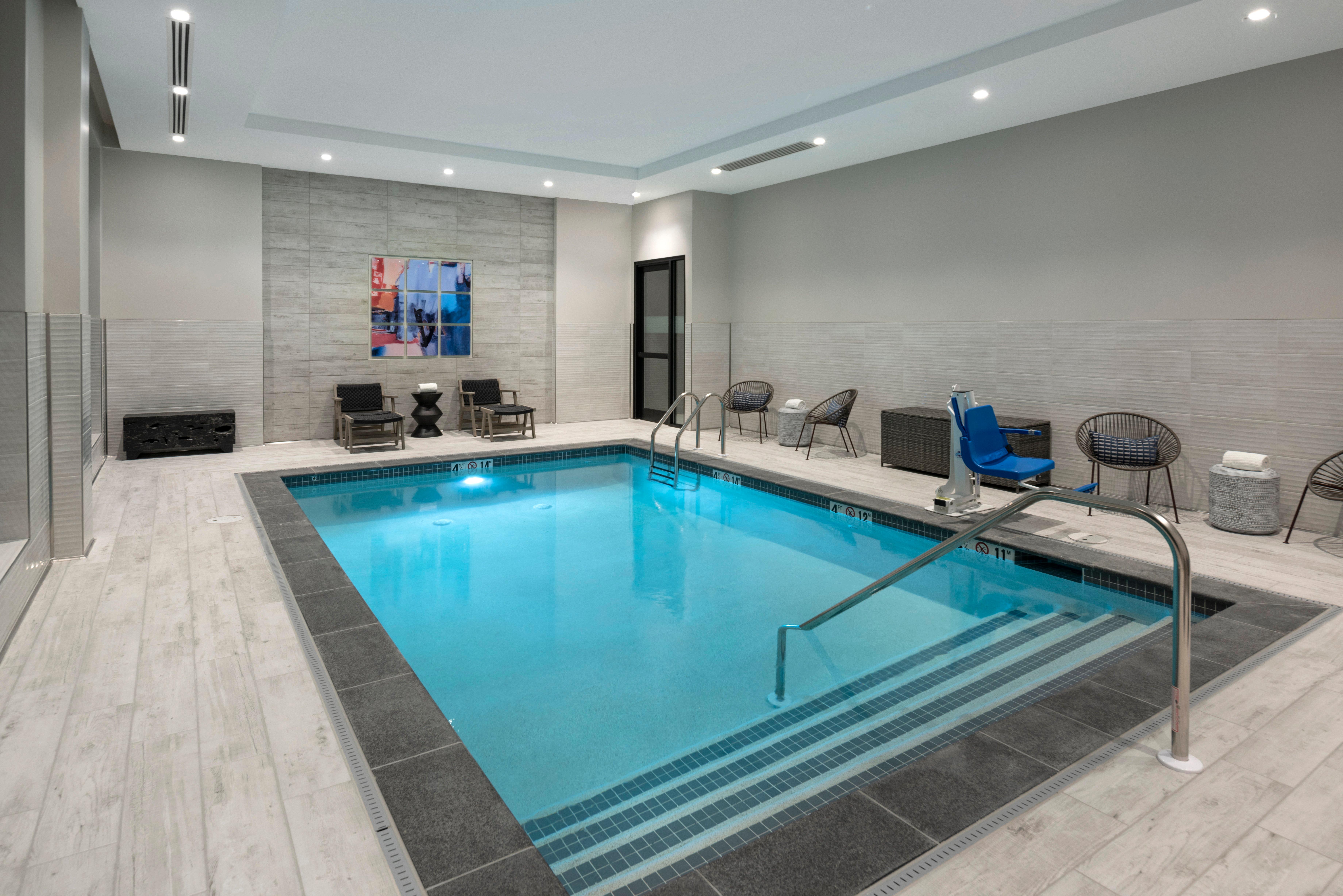 Holiday Inn Express Boston Logan Airport - Revere 23/53