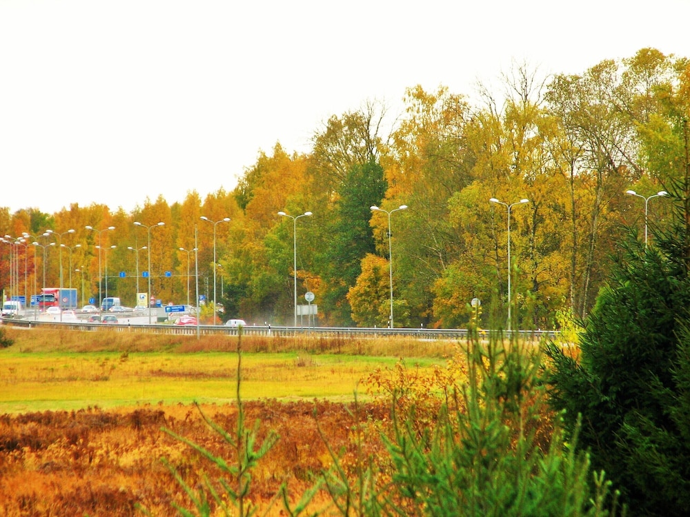 Airport Hotel Mara 49/54