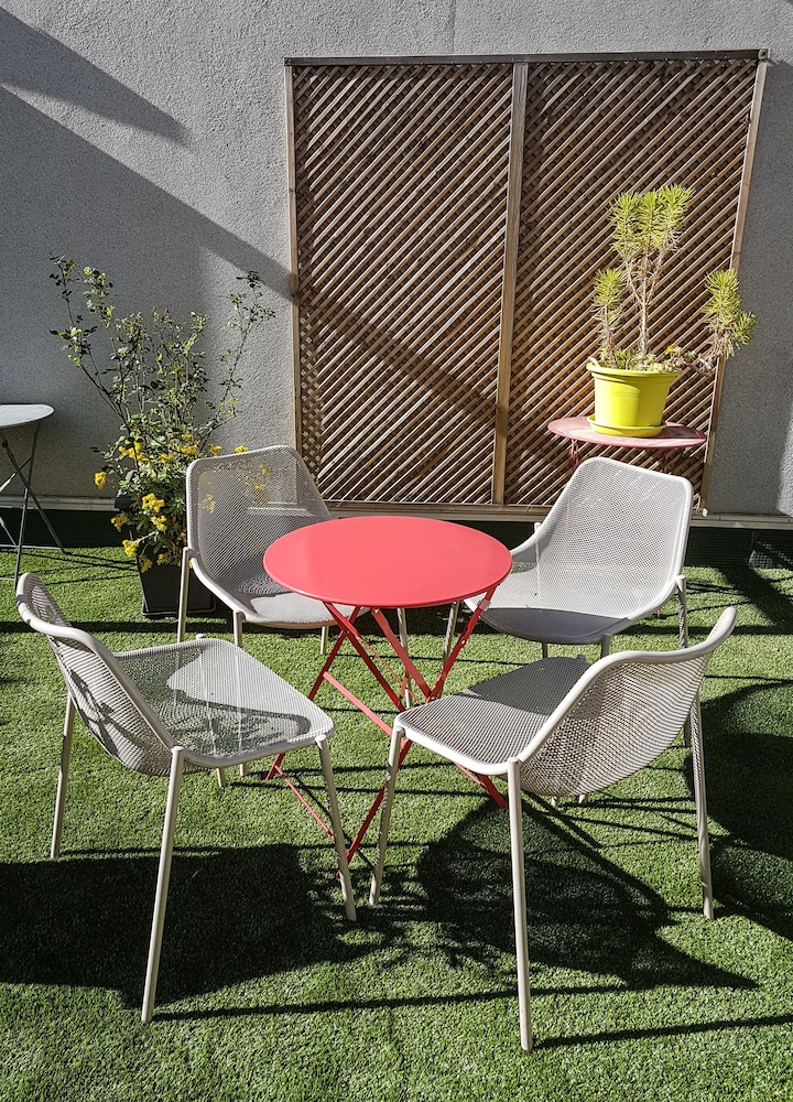 Esatitude Hotel 26/32