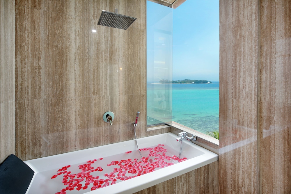 Royal Ocean View Karimunjawa 33/65