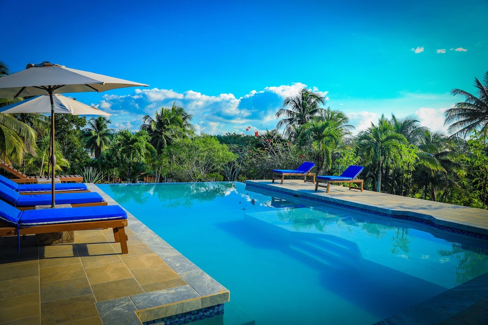 Cassia Hill Resort 3/65