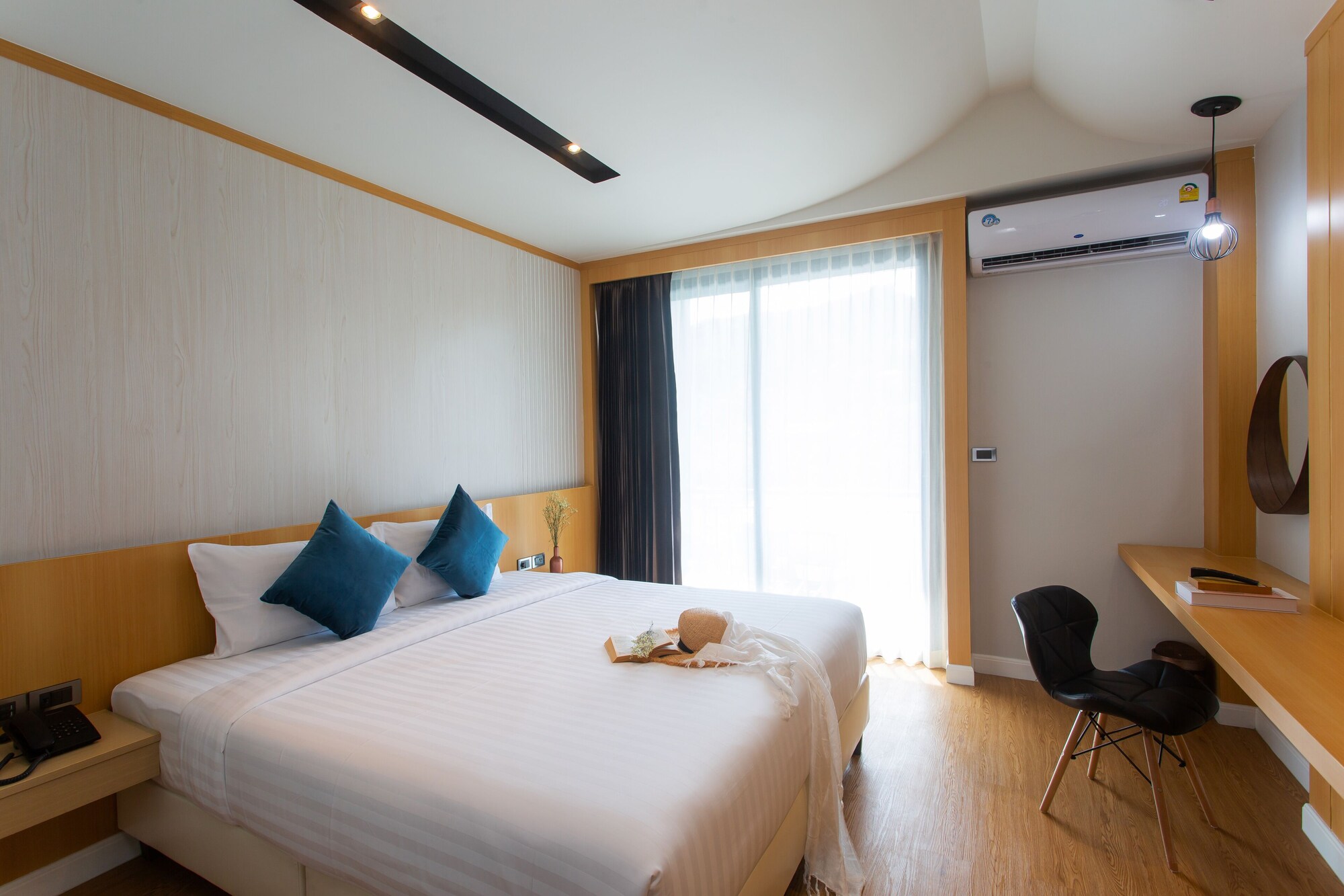 SUPERIOR, DOUBLE BED