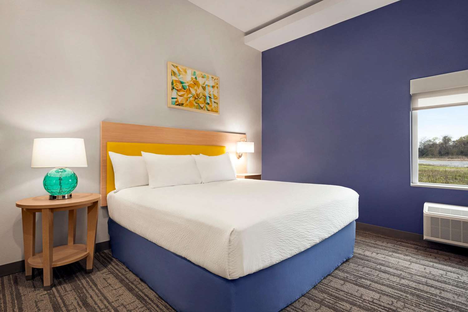 Days Inn & Suites By Wyndham Beaumont West / I-10 & Walden 11/47