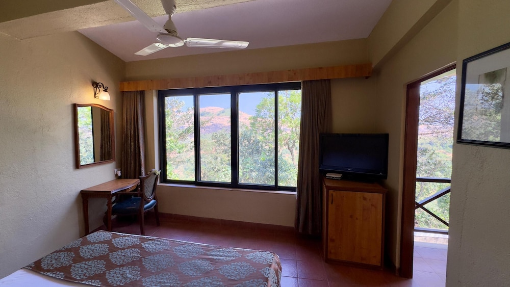 The Upper Deck Resort 26/50
