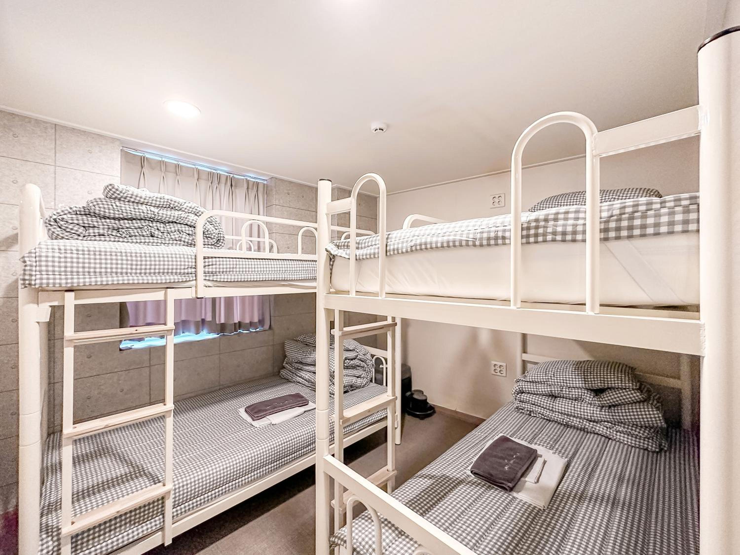 Female Dorm, Female Only, 4 Beds