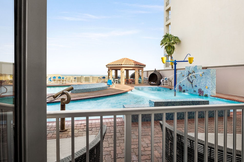 swimming pool spa