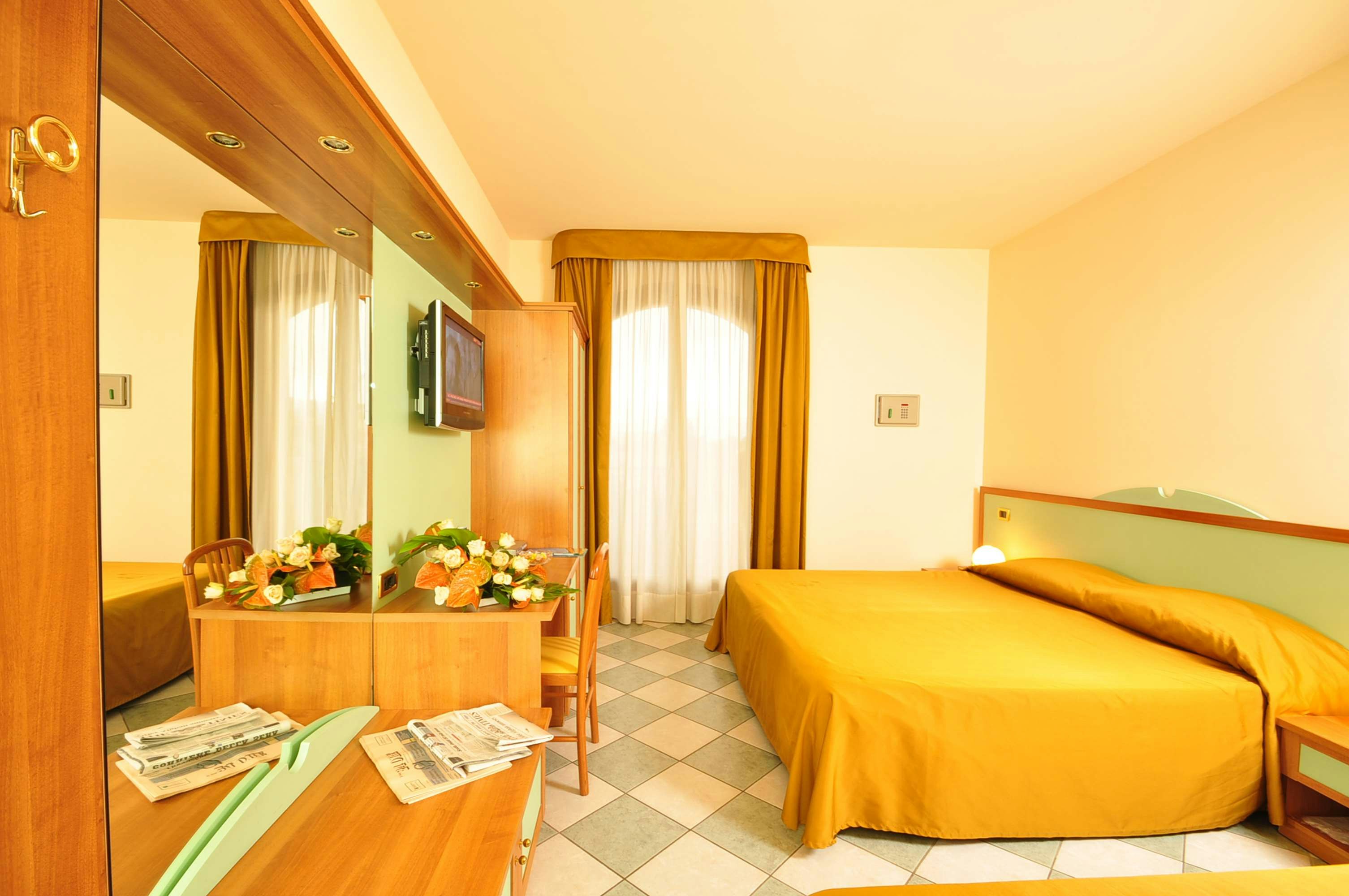 Villa Elena 7/21