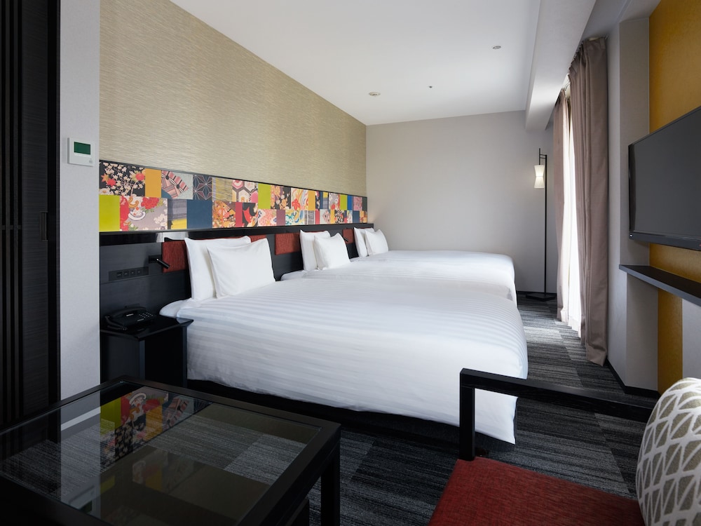SUPERIOR, 3 BEDS