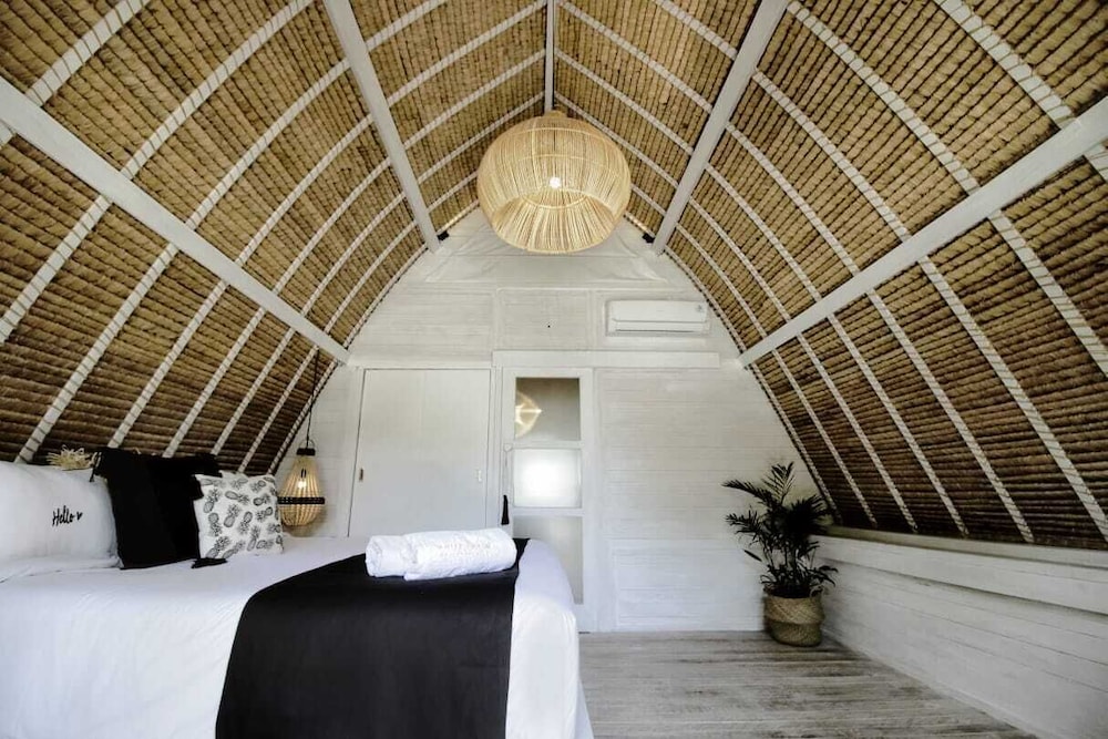 White Palm Hotel Bali 50/50