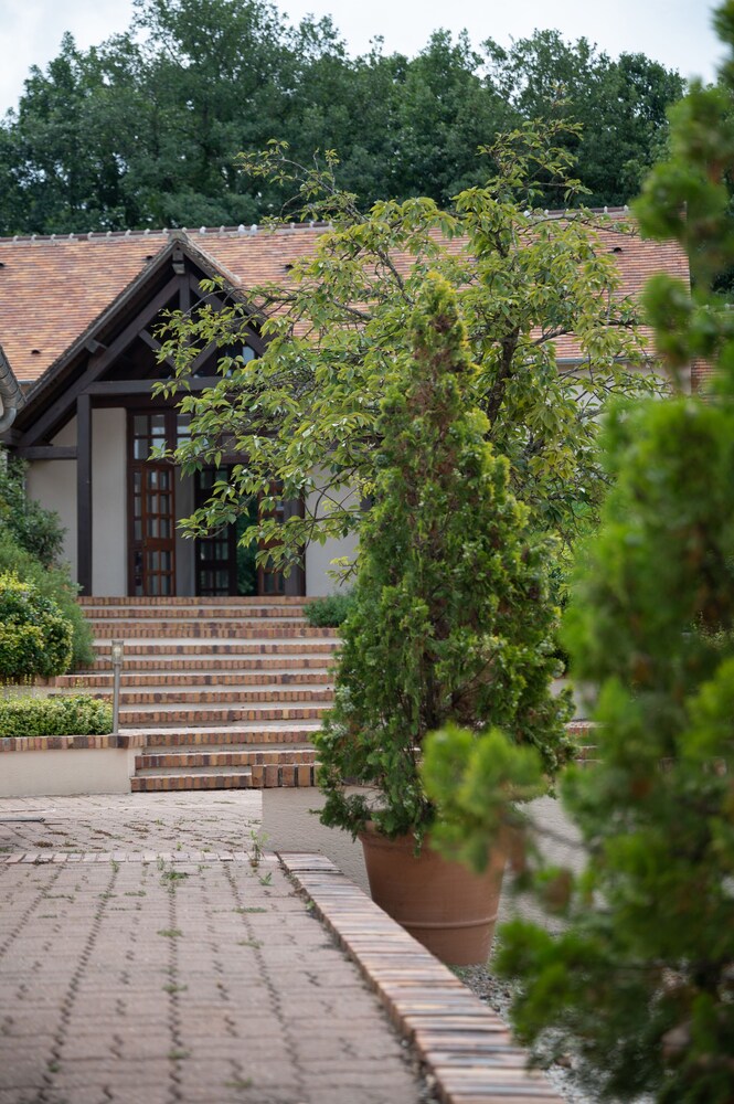Domaine Et Golf De Vaugouard 42/50