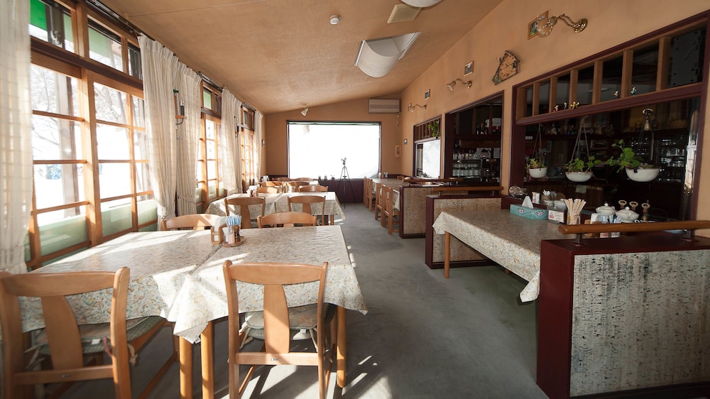Country Inn Canadian House 29/50