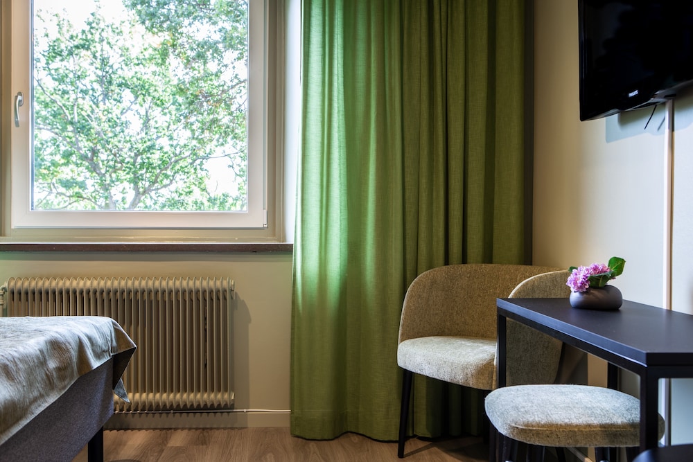 Hotell Hehrne 21/50
