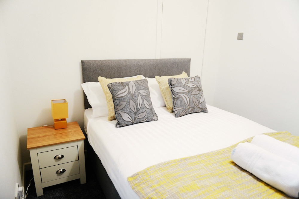 Bridle Lodge Superior Apartments 17/50