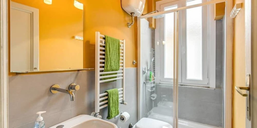 Monti - Coliseum 3 bedroom apartment 29/32