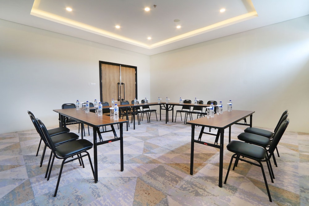 Hotel FortunaGrande Jember 45/61