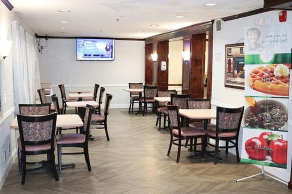 Quality Inn Rocky Mount near Event Center 25/39