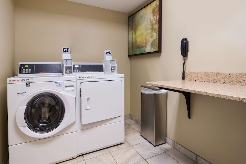 Best Western Plus Traverse City 23/39