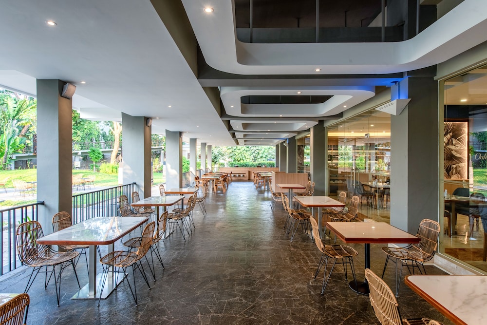 Oakwood Hotel and Apartments Taman Mini Jakarta 40/57