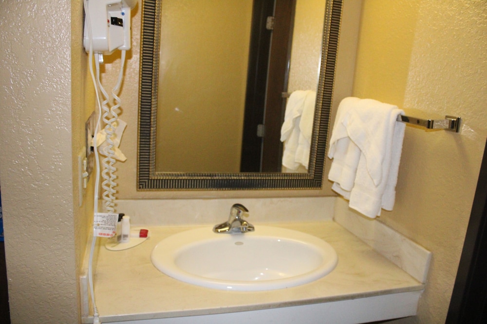 Days Inn Sheboygan the Falls 12/41