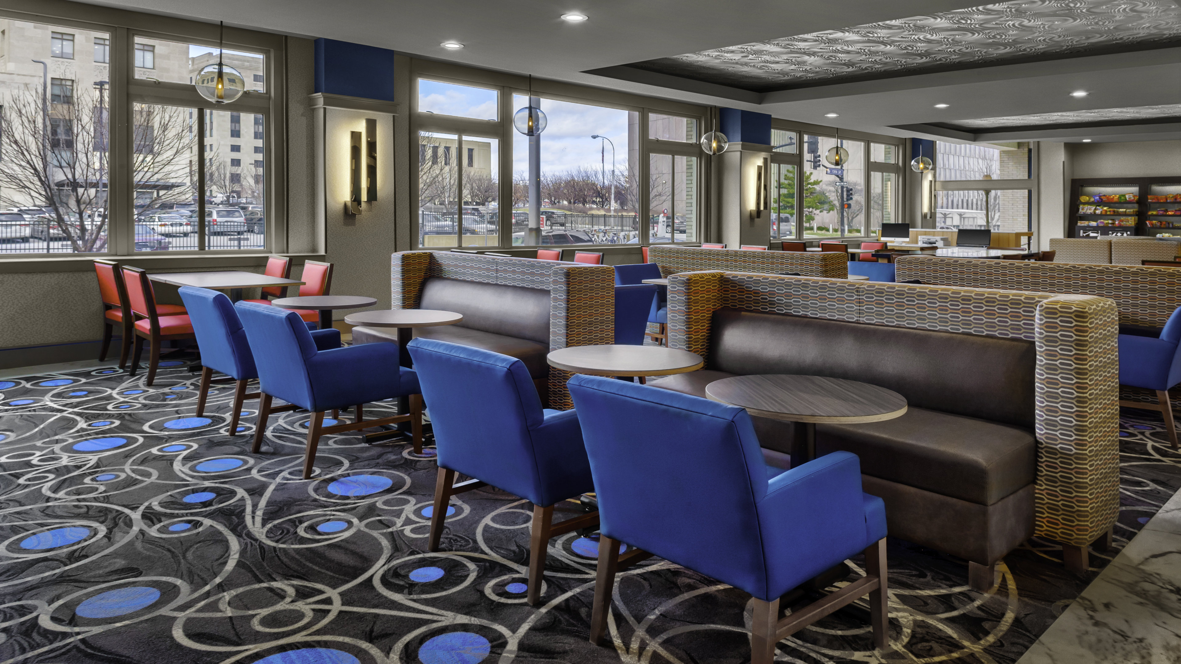 HOLIDAY INN EXPRESS KANSAS CITY DOWNTOWN 46/72