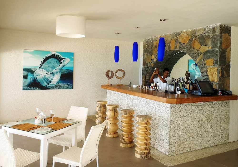 Astroea Beach Hotel 7/60
