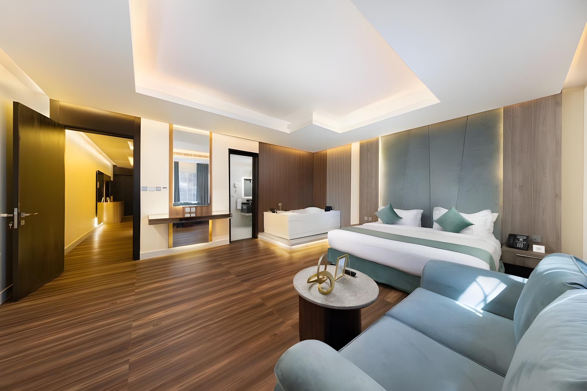 Honeymoon, Double Bed