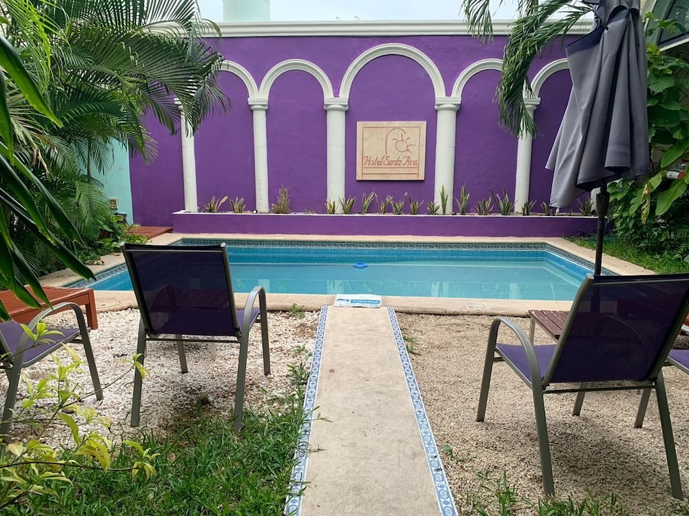 Hotel Santa Ana 72/76