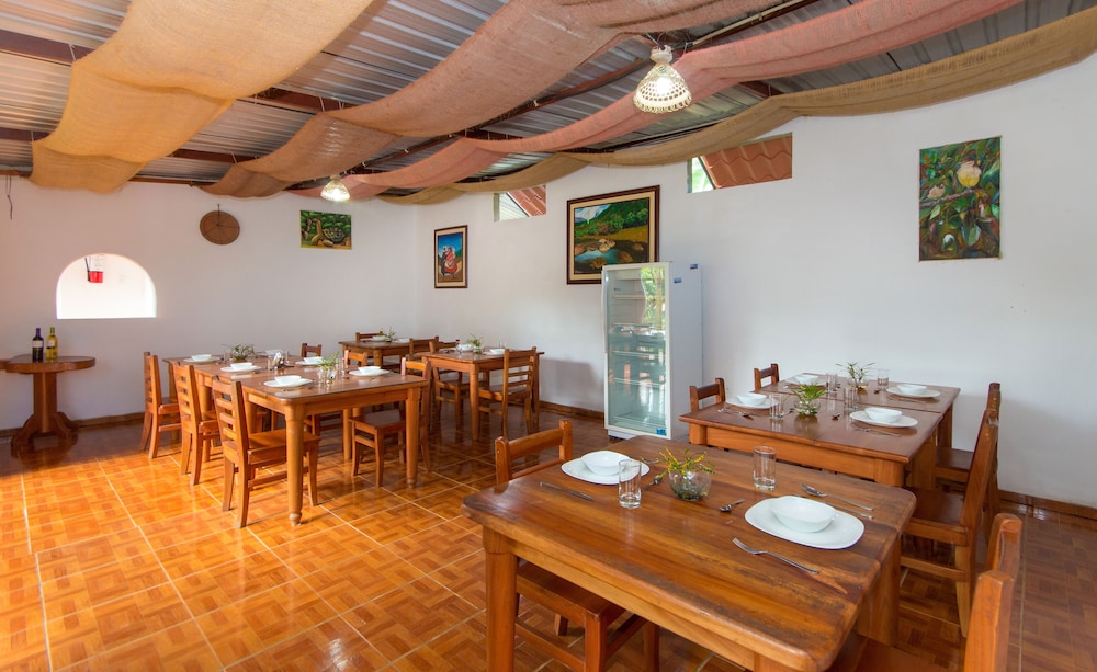 Twin Lodge Galapagos Hotel 51/68