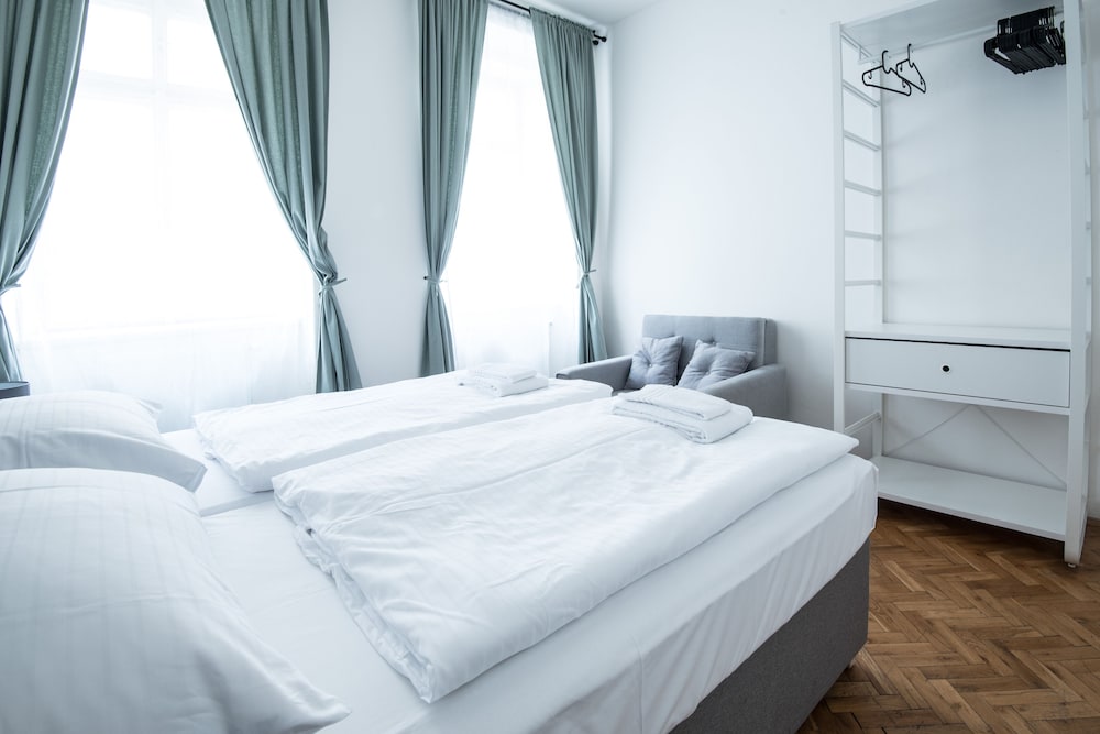 3 Bedrooms, City, Apartment, 3 King Beds, Sofa