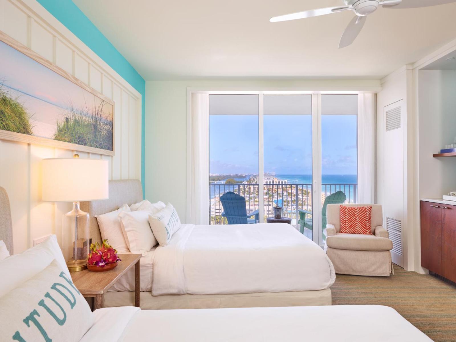 Deluxe, 2 Queen Beds, Partial Ocean View