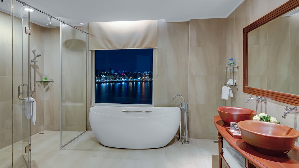 غرفة بريميير مفردة، Sokha Phnom Penh Hotel 10/11