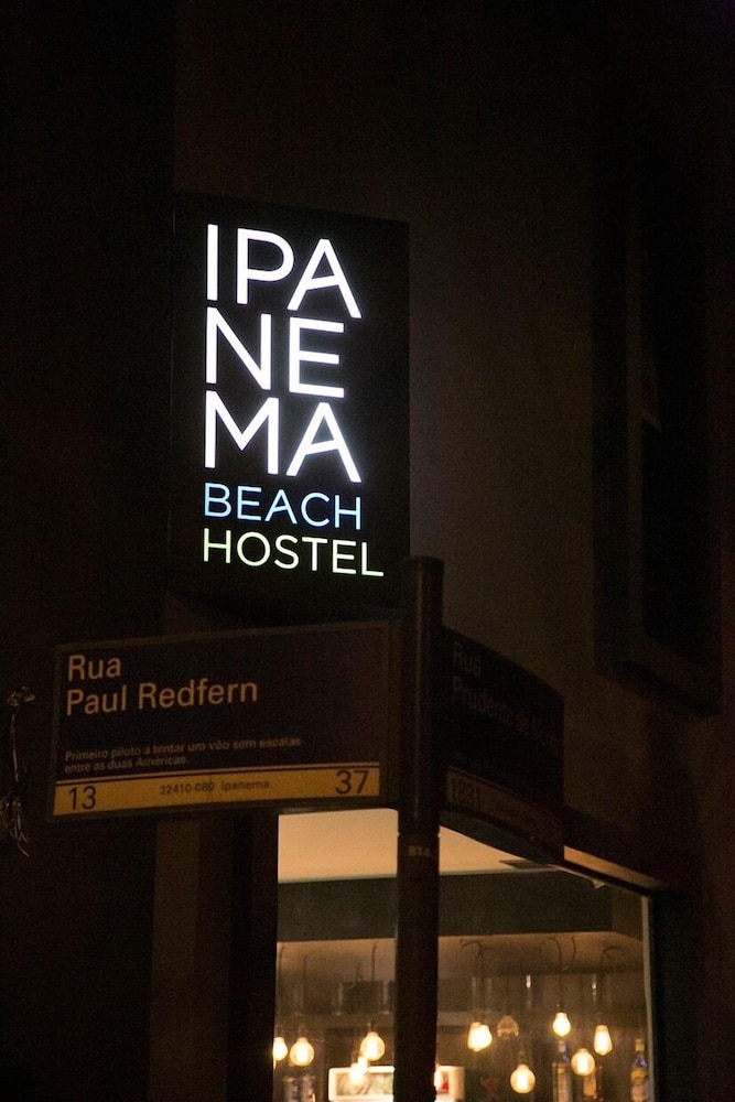 Ipanema Beach Hostel 4/64