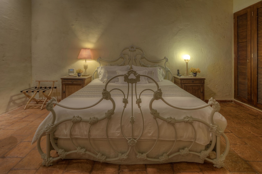 Casa Del Arzobispado Hotel 46/69