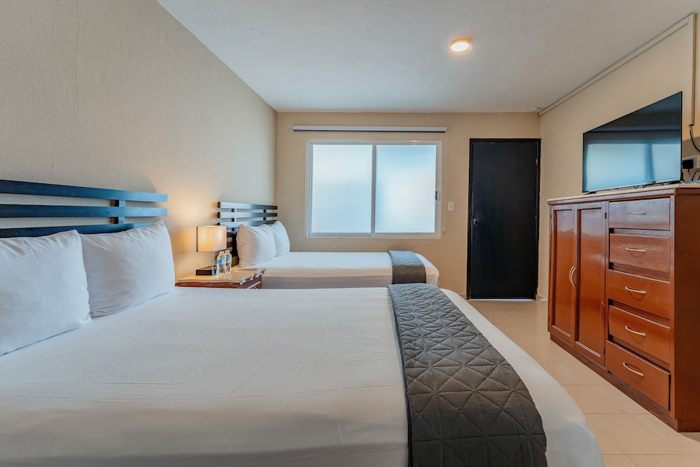 Hotel Brisas 5a AV 30/62