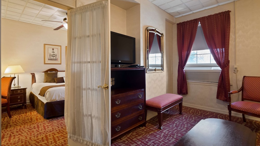 Genetti Hotel SureStay Collection By Best Western 26/44
