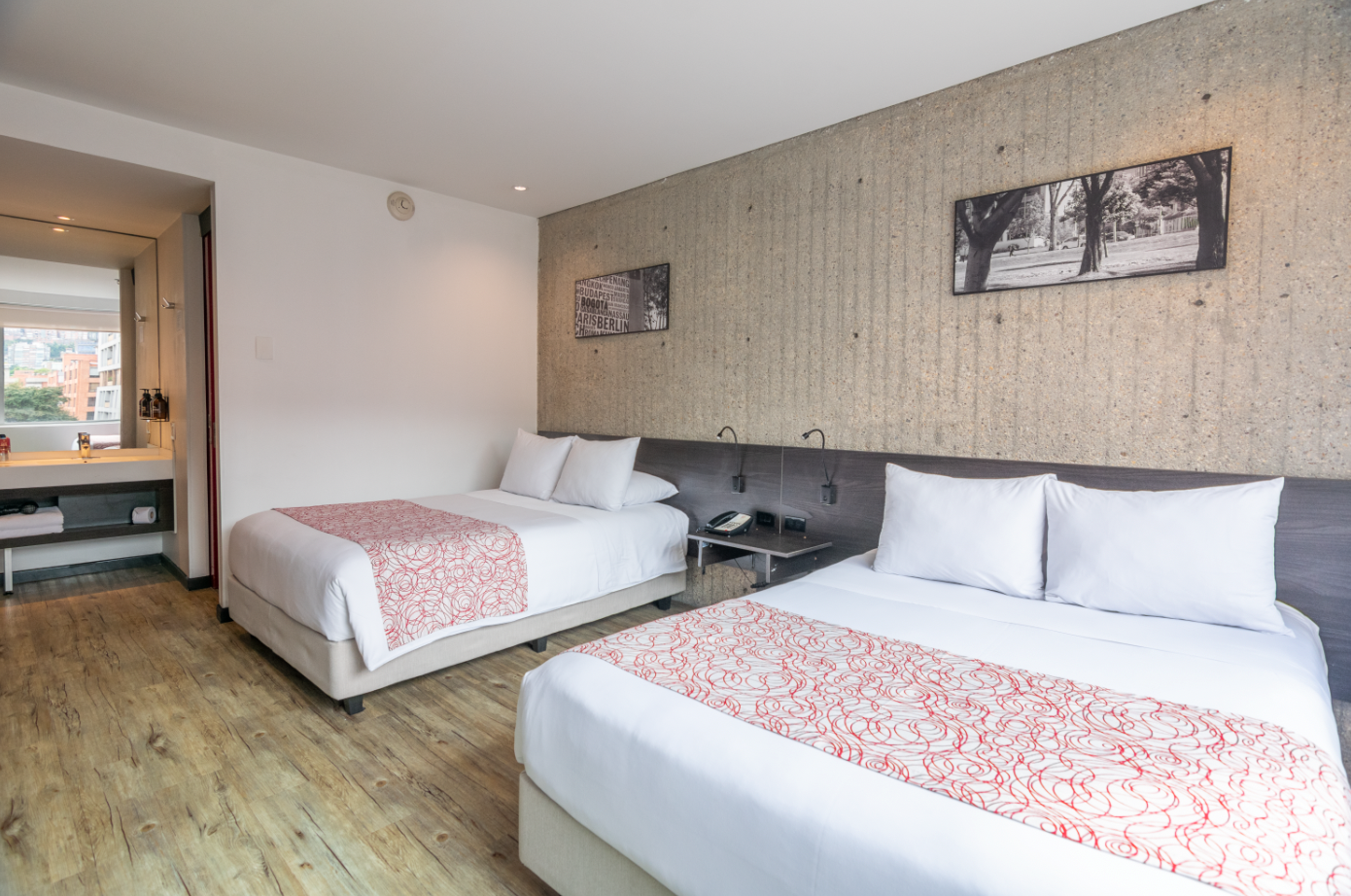 Junior Suite, 2 Queen Beds